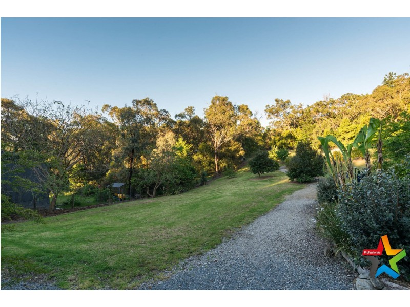 11 Francis Crescent, Mount Evelyn VIC 3796