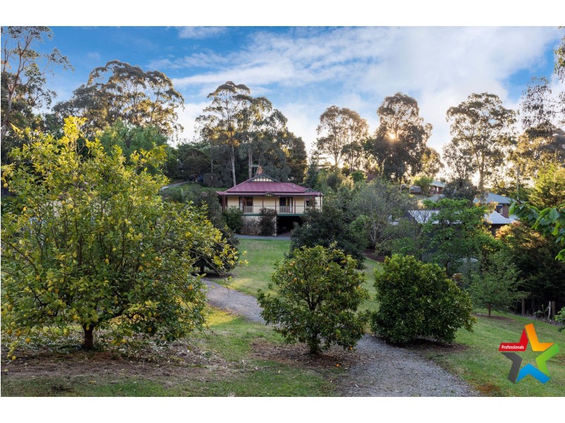 11 Francis Crescent, Mount Evelyn VIC 3796