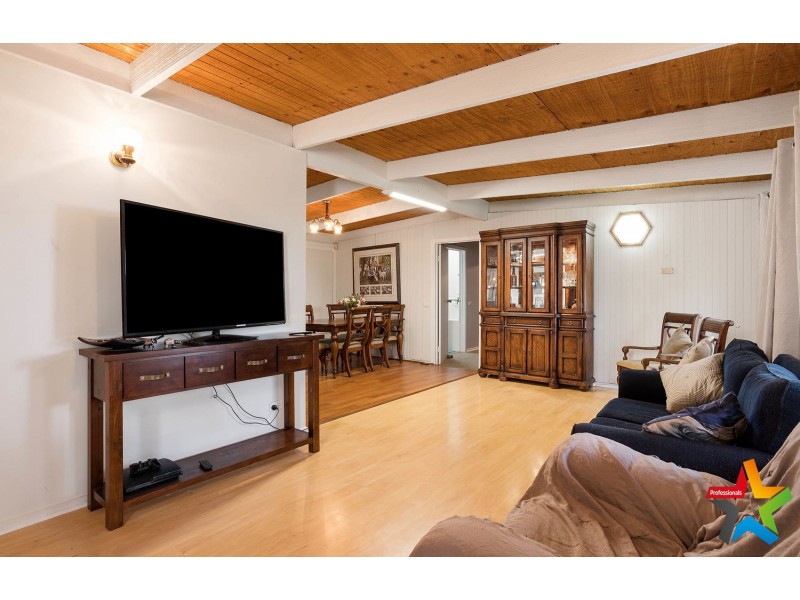 10 Oak Grove, Mount Evelyn VIC 3796