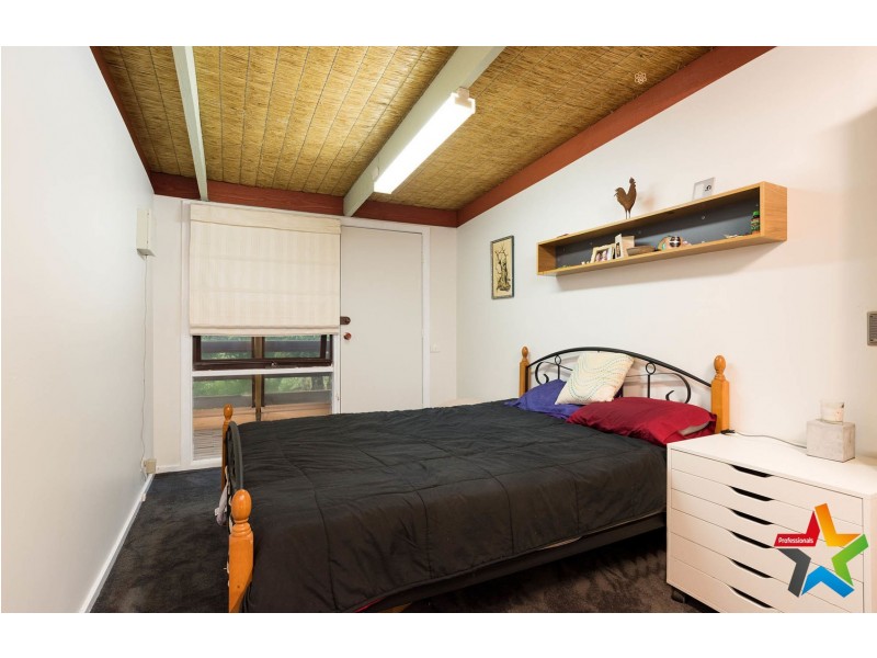 10 Oak Grove, Mount Evelyn VIC 3796