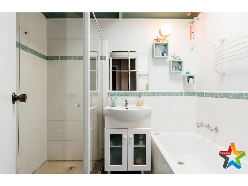 10 Oak Grove, Mount Evelyn VIC 3796