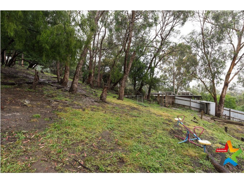 10 Oak Grove, Mount Evelyn VIC 3796