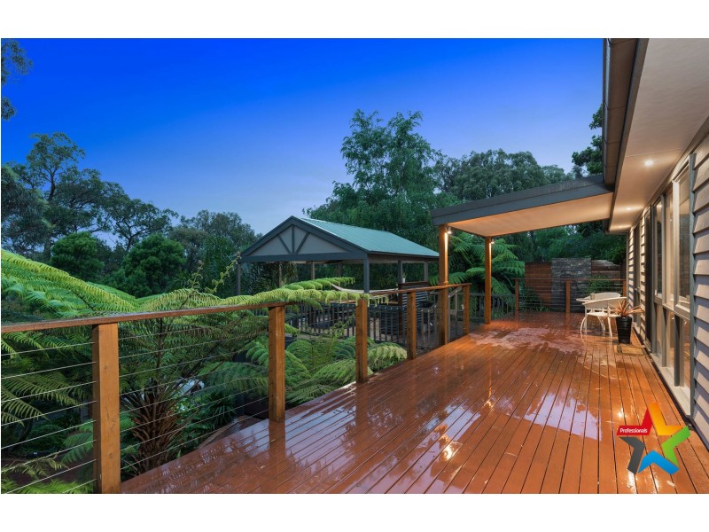 37 Russell Street, Mount Evelyn VIC 3796