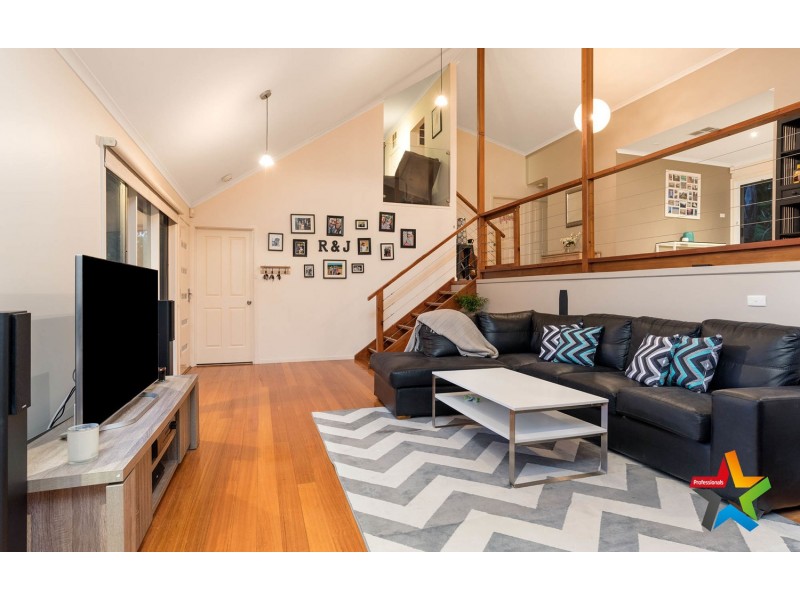 37 Russell Street, Mount Evelyn VIC 3796