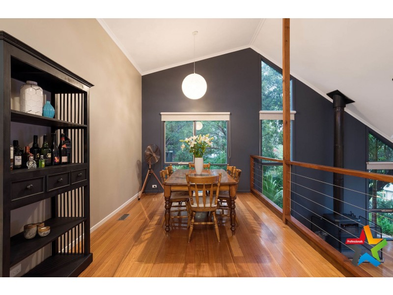 37 Russell Street, Mount Evelyn VIC 3796