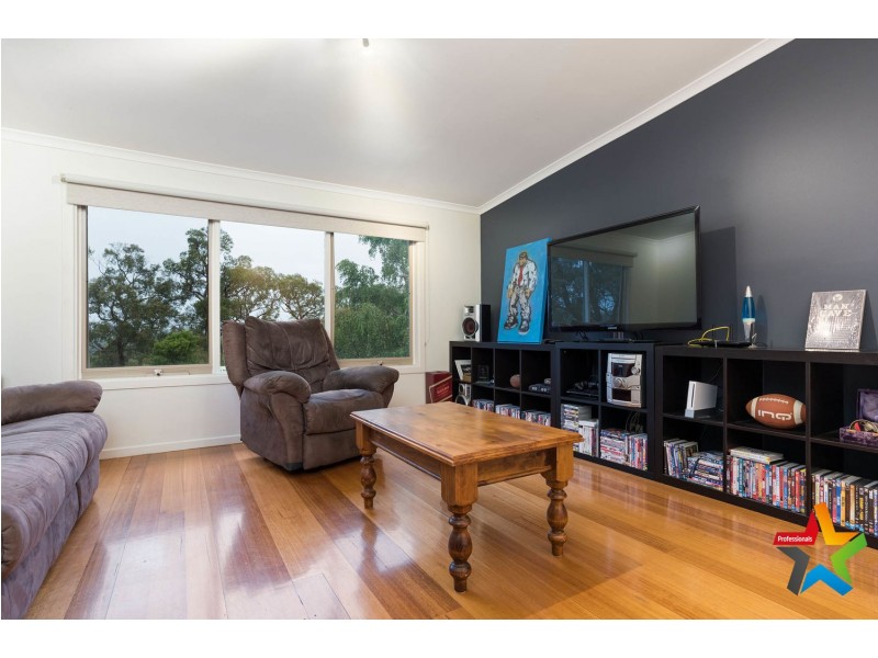 37 Russell Street, Mount Evelyn VIC 3796