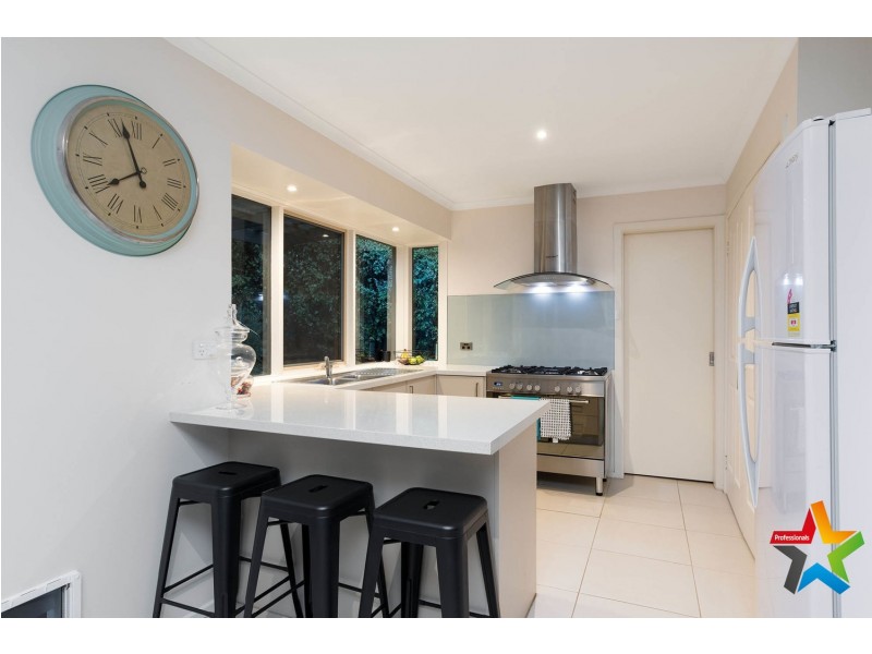 37 Russell Street, Mount Evelyn VIC 3796