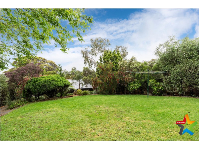 37 Russell Street, Mount Evelyn VIC 3796