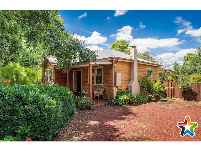 8 Hordern Road, Mount Evelyn VIC 3796