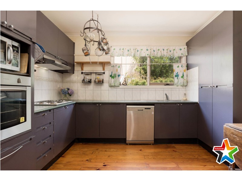 8 Hordern Road, Mount Evelyn VIC 3796