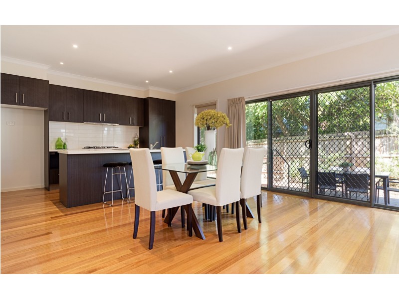 2/24 Pascoe Avenue, Croydon VIC 3136