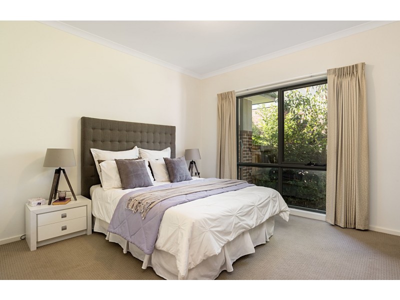 2/24 Pascoe Avenue, Croydon VIC 3136