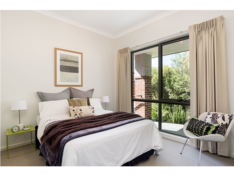 2/24 Pascoe Avenue, Croydon VIC 3136