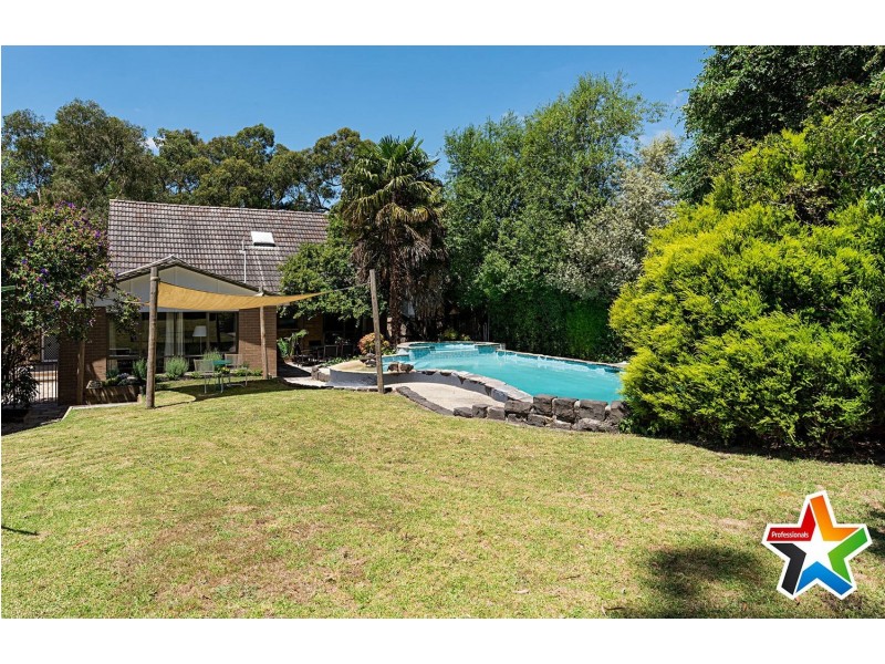 19 Buckmaster Drive, Mount Evelyn VIC 3796