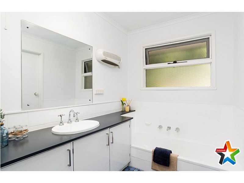 19 Buckmaster Drive, Mount Evelyn VIC 3796