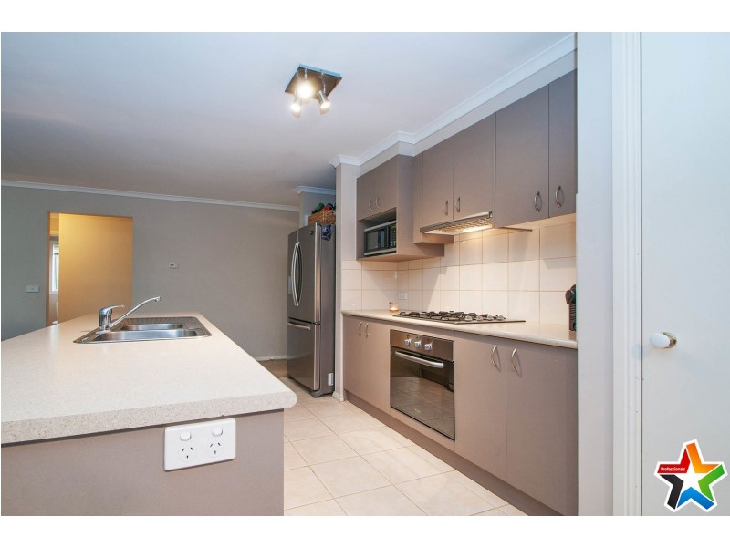 22 Galera Court, Wandin North VIC 3139