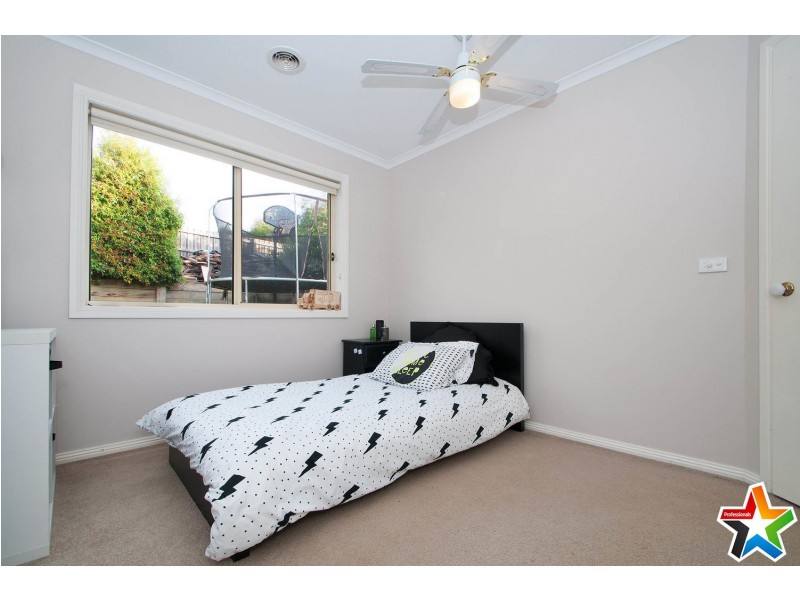 22 Galera Court, Wandin North VIC 3139