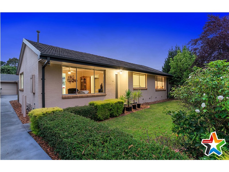 1 Cowley Court, Mooroolbark VIC 3138