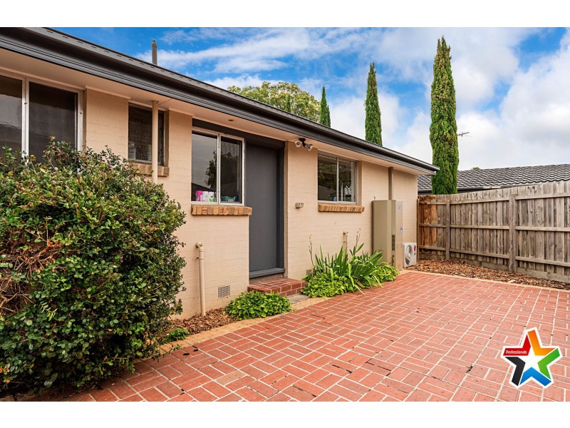 1 Cowley Court, Mooroolbark VIC 3138