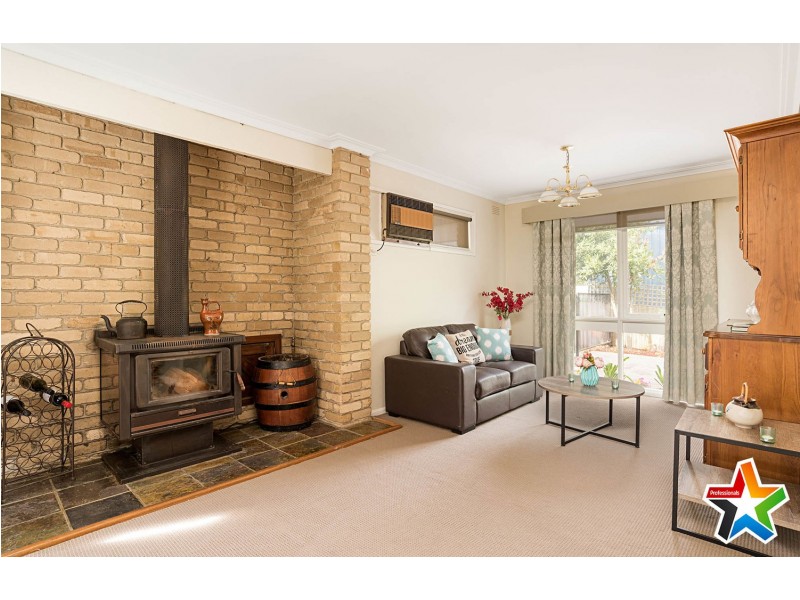 1 Bailey Grove, Wandin North VIC 3139