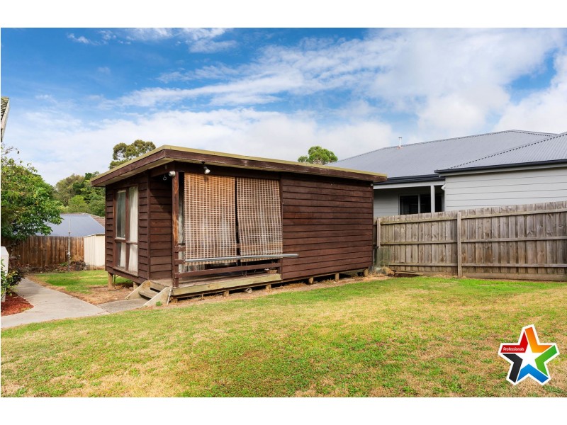 1 Bailey Grove, Wandin North VIC 3139