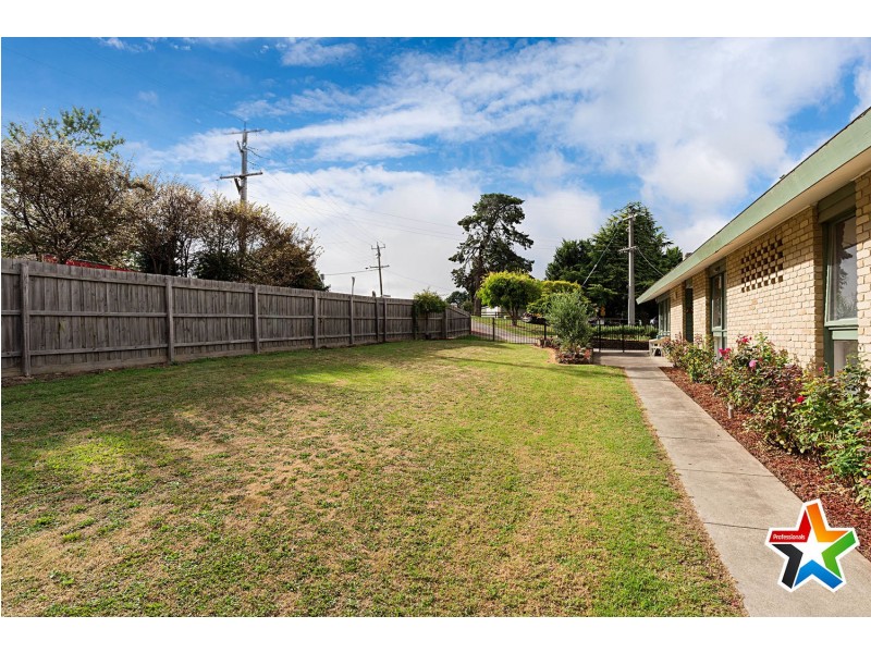 1 Bailey Grove, Wandin North VIC 3139