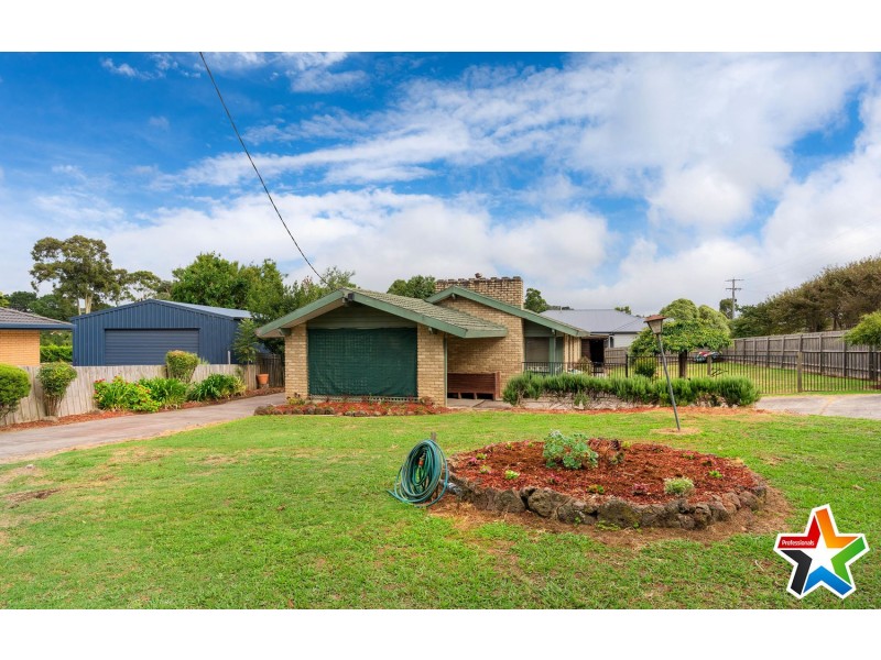 1 Bailey Grove, Wandin North VIC 3139
