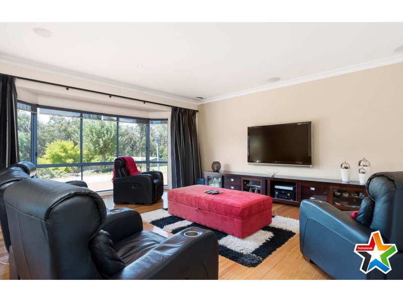 8 Renouf Court, Mount Evelyn VIC 3796