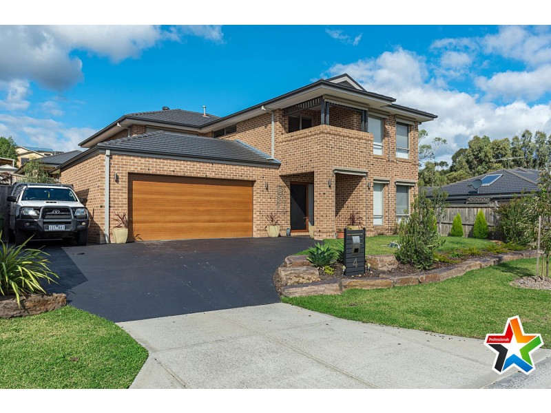 4 Tiverton Circuit, Mooroolbark VIC 3138