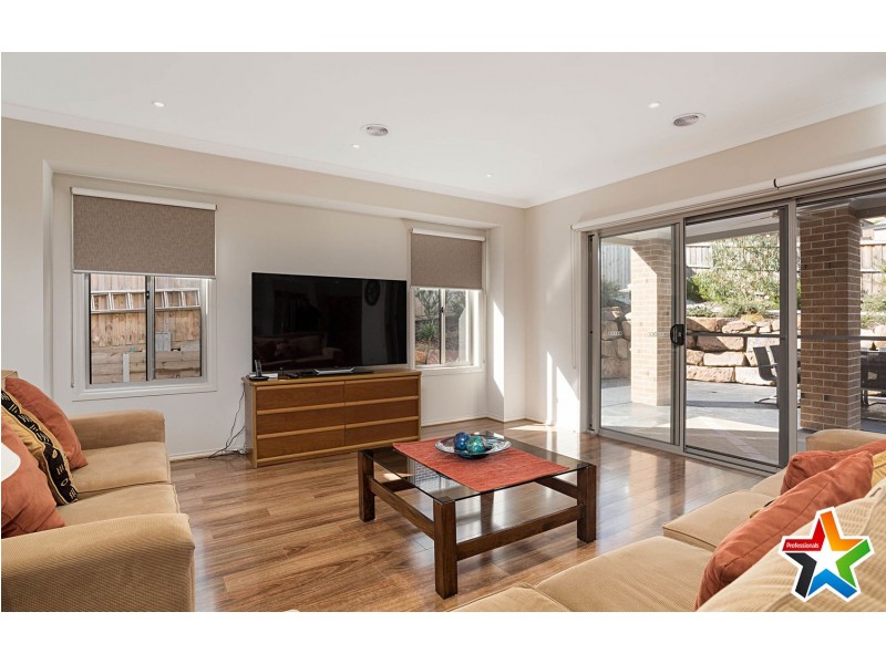 4 Tiverton Circuit, Mooroolbark VIC 3138