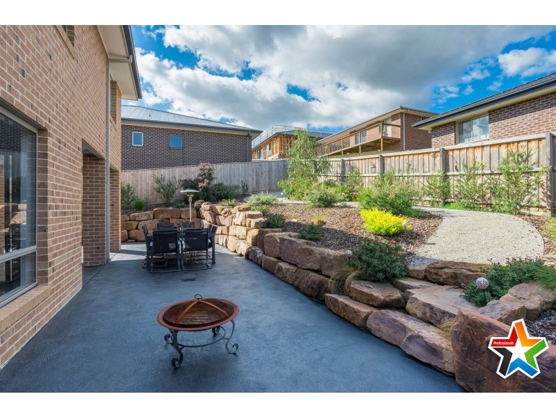 4 Tiverton Circuit, Mooroolbark VIC 3138