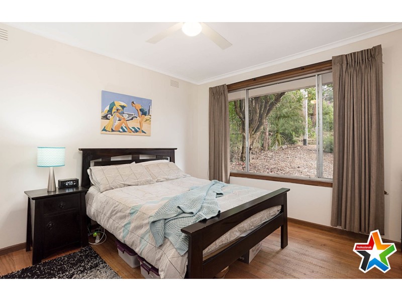 24 Heath Avenue, Mount Evelyn VIC 3796