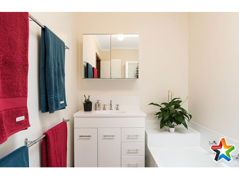 24 Heath Avenue, Mount Evelyn VIC 3796