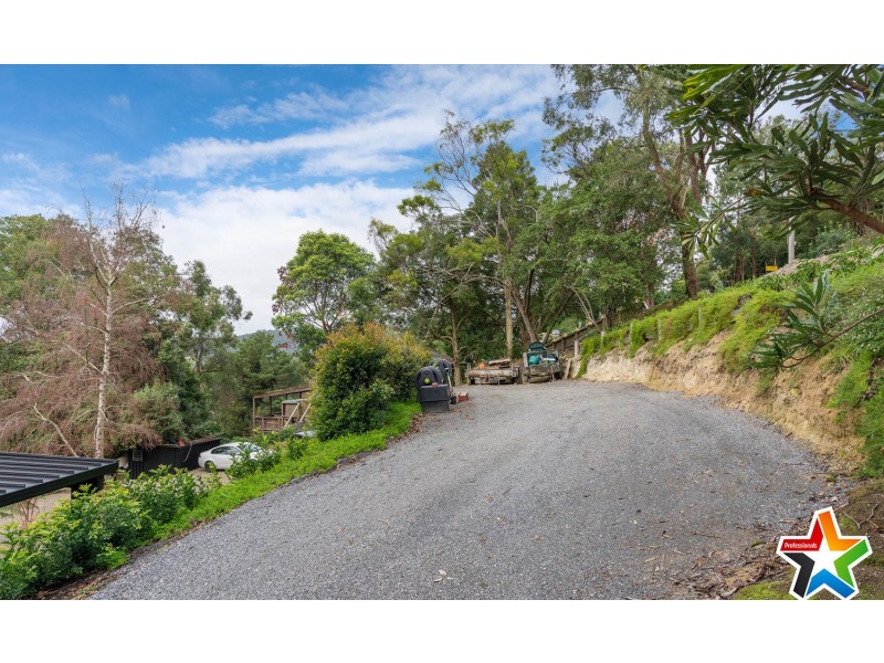 25-27 Falkingham Road, Mount Evelyn VIC 3796