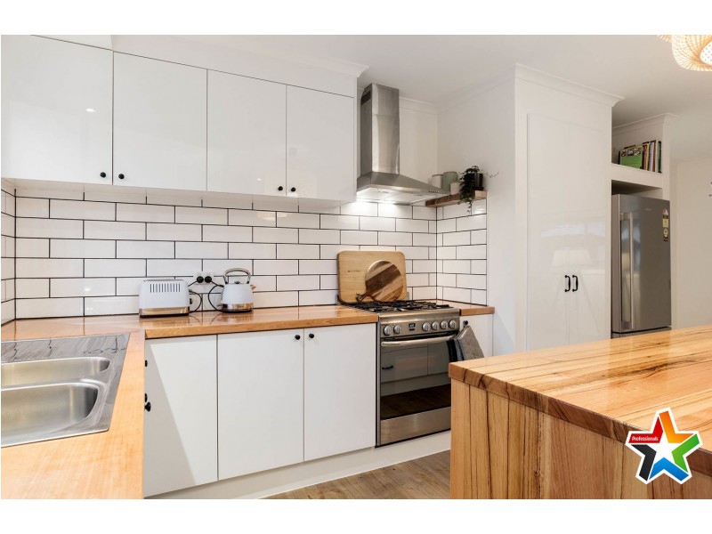 55 Fernhill Road, Mount Evelyn VIC 3796