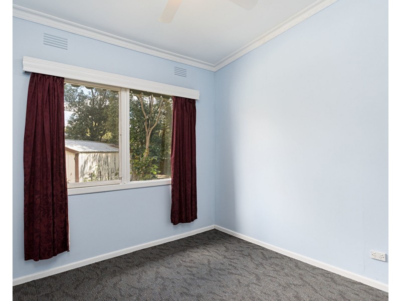 27 Boyana Crescent, Croydon VIC 3136