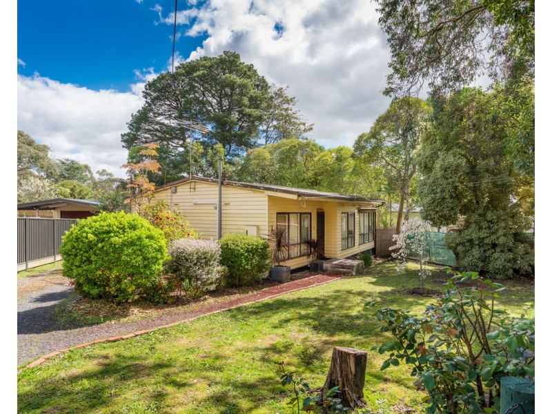 27 Boyana Crescent, Croydon VIC 3136