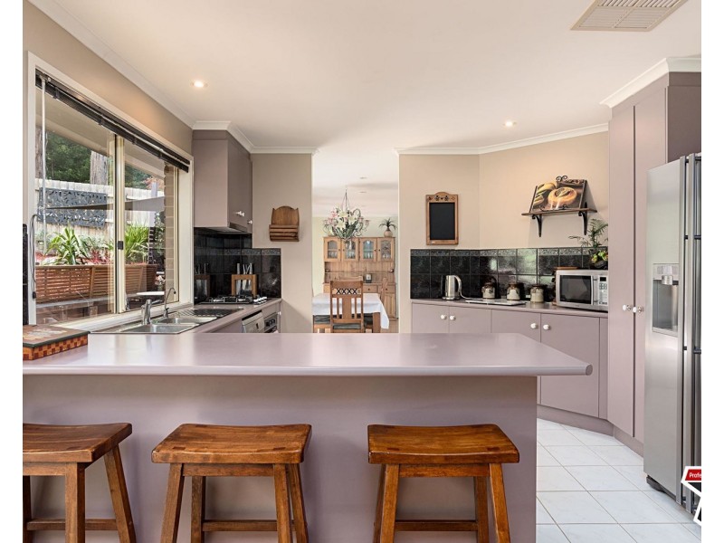 22 Bristol Crescent, Lilydale VIC 3140