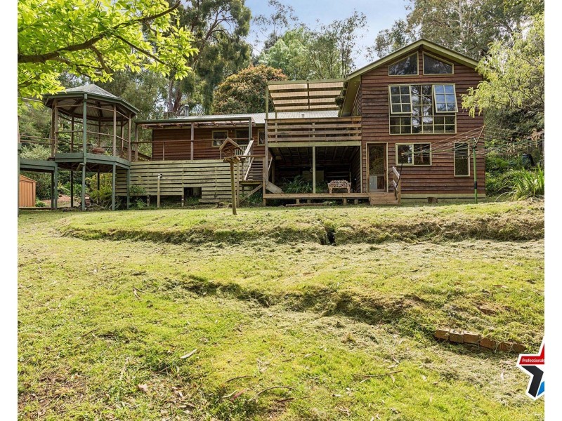 12 Borang Avenue, Mount Evelyn VIC 3796