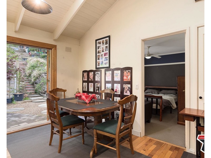 56 Commercial Road, Mount Evelyn VIC 3796