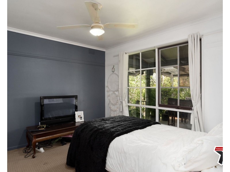 56 Commercial Road, Mount Evelyn VIC 3796