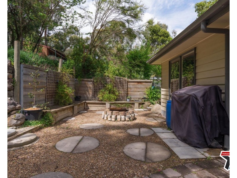 56 Commercial Road, Mount Evelyn VIC 3796