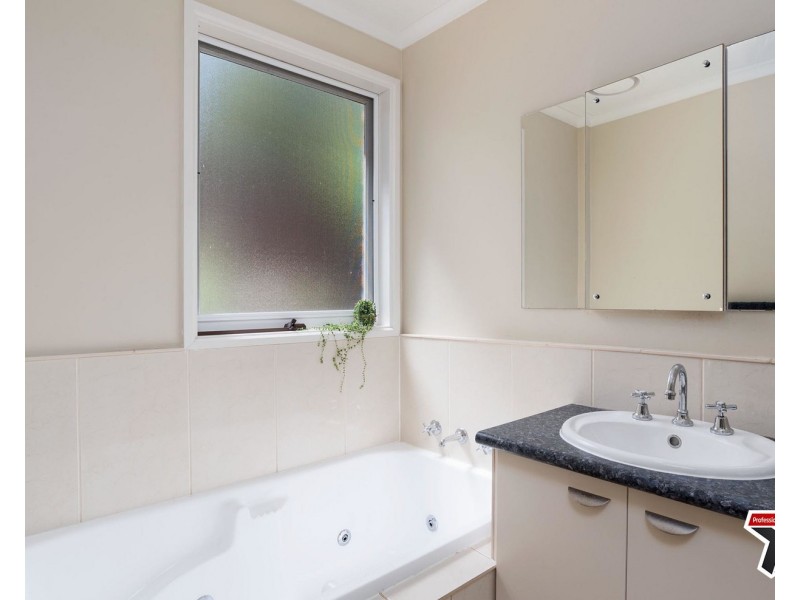 112 Quinn Crescent, Mount Evelyn VIC 3796