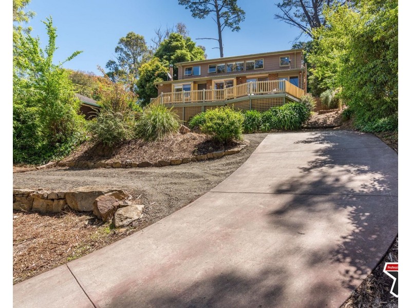 112 Quinn Crescent, Mount Evelyn VIC 3796