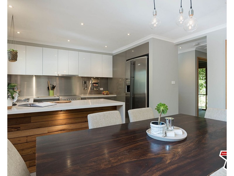 4 Currajong Avenue, Mount Evelyn VIC 3796