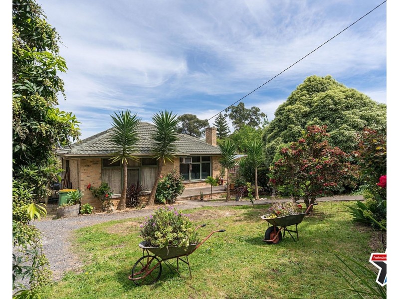 34 Monbulk Road, Mount Evelyn VIC 3796