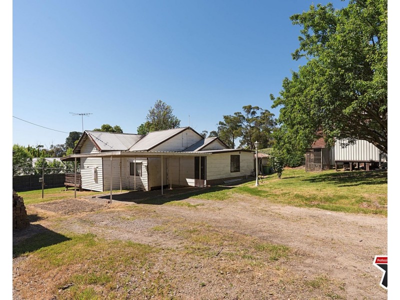 48 High Street, Seville East VIC 3139