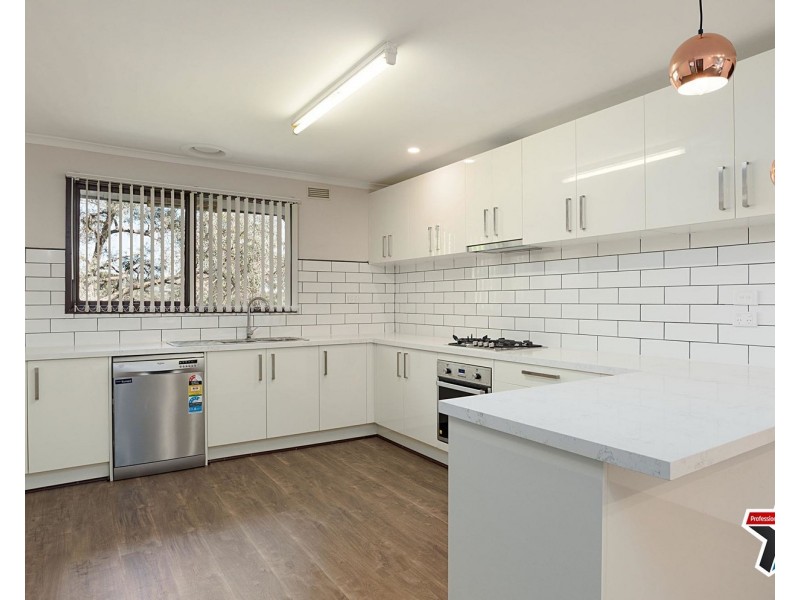 11 Commercial Road, Mount Evelyn VIC 3796