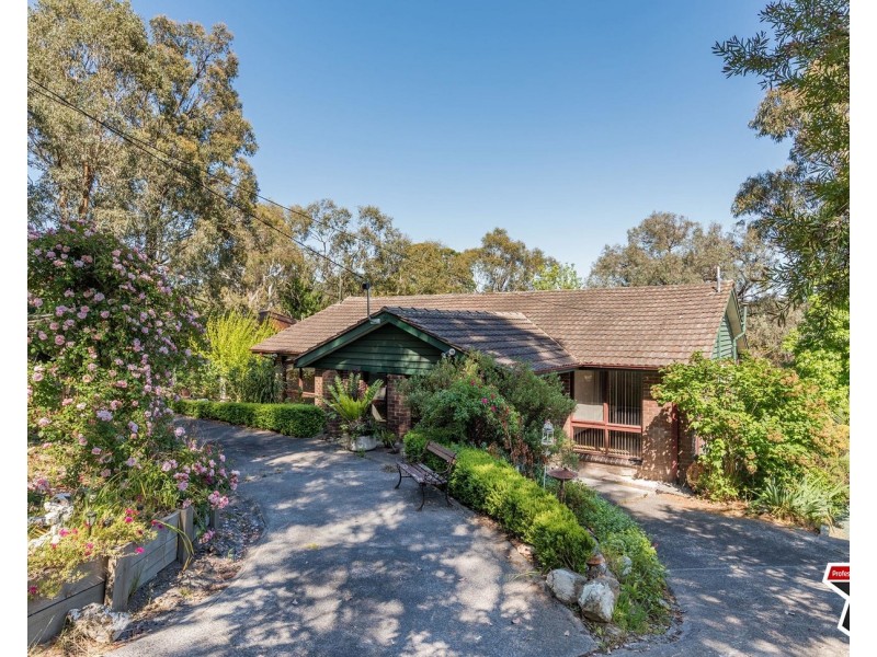 11 Commercial Road, Mount Evelyn VIC 3796