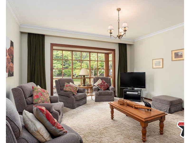 17 Glenview Road, Mount Evelyn VIC 3796